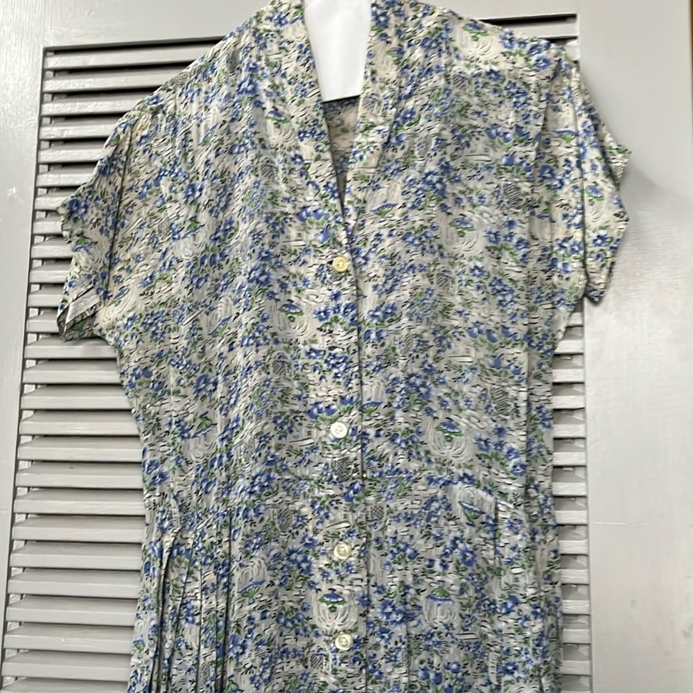 A 1950s summer shirt style dress super light